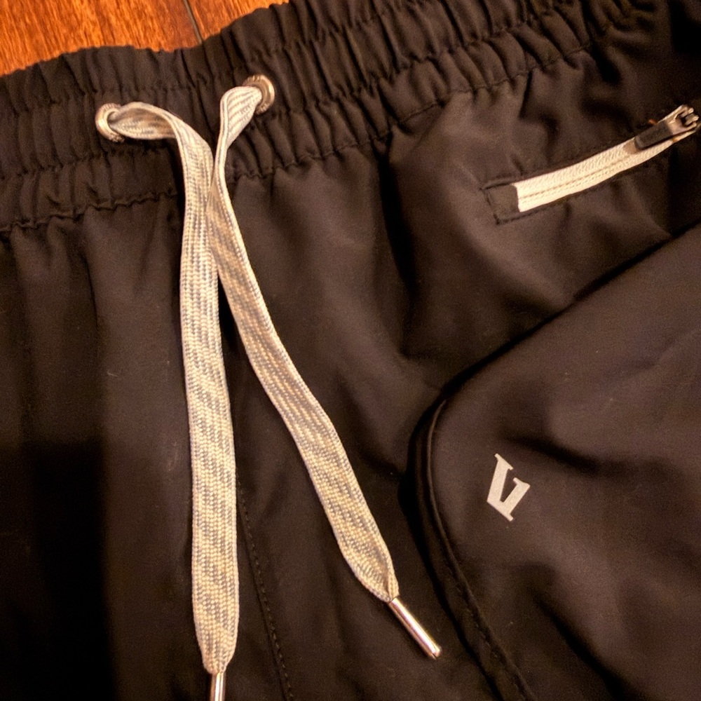 Vuori Black Clementine Short